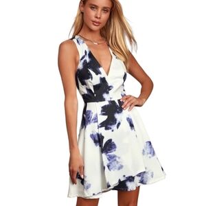 LULU'S "Seeing Chic" Women's Blue & Ivory Skater Halter Mini Dress Size S